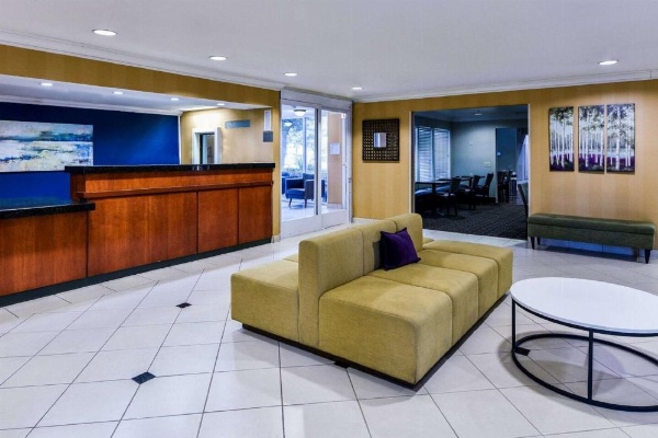 SureStay Hotel by Best Western Ontario Airport image 13